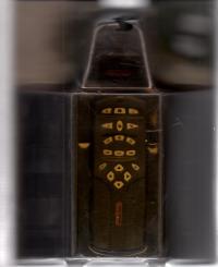 Vertikal Ständer Für PS 2 - Mit 4er Multi-Tap & Fernbedienung (Hersteller: Hurricane) 